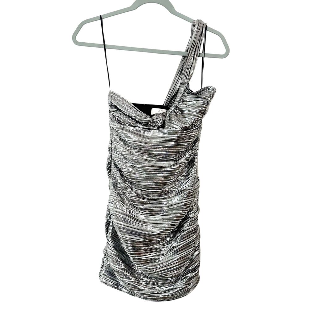 ASTR THE LABEL Revolve Golda Silver Metallic Ruched One-Shoulder Mini Dress - XS - Picture 2 of 5